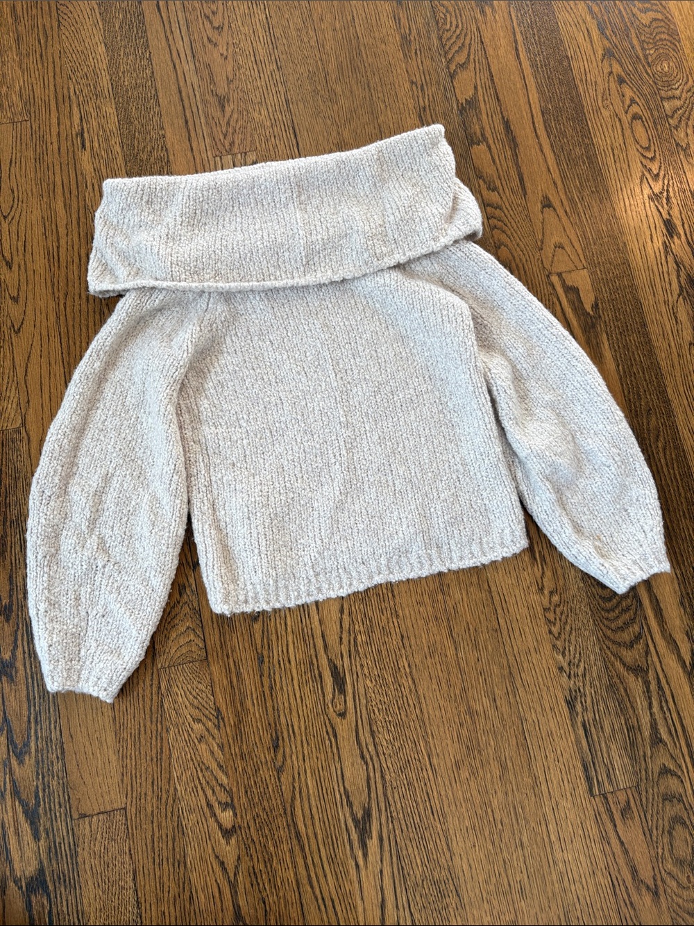 Vince wool/silk/cashmere Cozy Cream large off shoulder Knit Sweater, xS